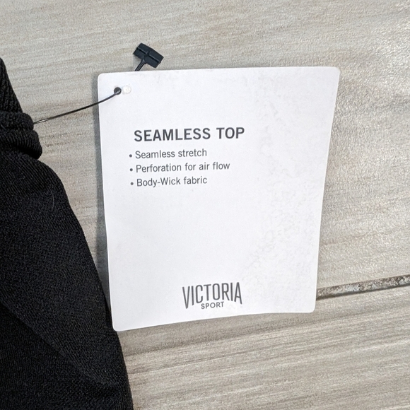 Victoria's Secret Sport Racer Back Cut Out Tank Top - Picture 2 of 7